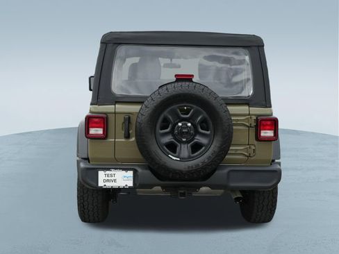 Used 2025 Jeep Wrangler Sport AWD/4WD image 8