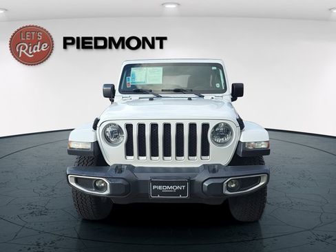 Used 2019 Jeep Wrangler Unlimited Sahara image 4