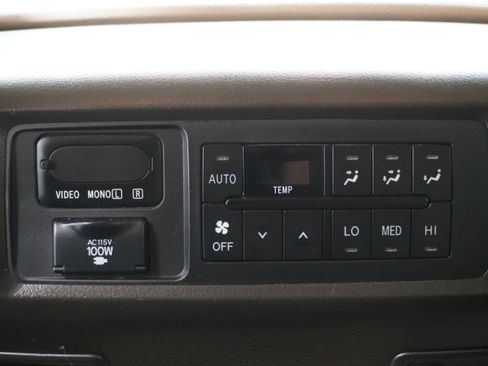 Used 2011 Toyota Sequoia Platinum image 13