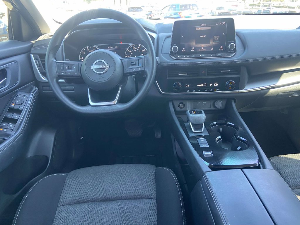 Used 2024 Nissan Rogue SV FWD image 9