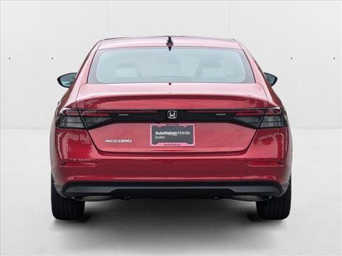 New 2025 Honda Accord SE image 8
