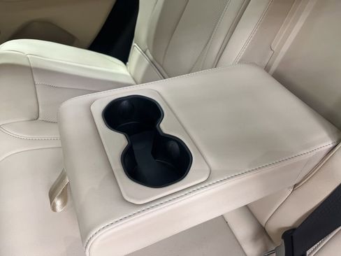 New 2025 Jeep Grand Cherokee Limited w/ Luxury Tech Group II AWD/4WD image 29
