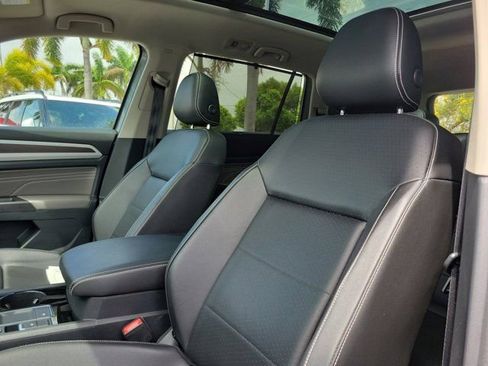 Used 2022 Volkswagen Atlas SE image 15