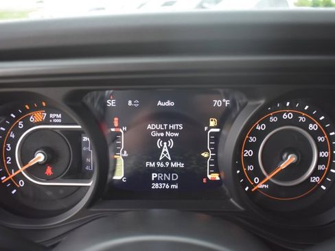 Used 2025 Jeep Wrangler Unlimited Sahara AWD/4WD image 21