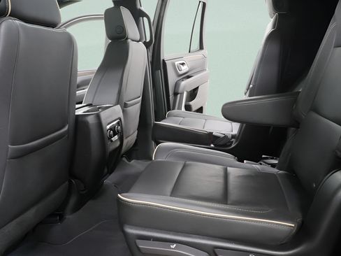 Used 2024 Chevrolet Tahoe Premier AWD/4WD image 27