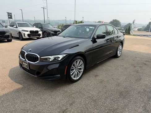 Used 2023 BMW 330i xDrive Sedan w/ Premium Package AWD/4WD image 7