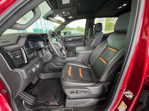 Used 2025 GMC Sierra 1500 AT4 w/ AT4 Premium Package AWD/4WD image 13