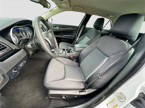Certified 2023 Chrysler 300 Touring image 19