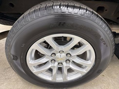 Used 2019 Chevrolet Silverado 1500 LT w/ All-Star Edition AWD/4WD image 11