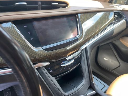 Used 2020 Cadillac XT6 Premium Luxury w/ Platinum Package image 9