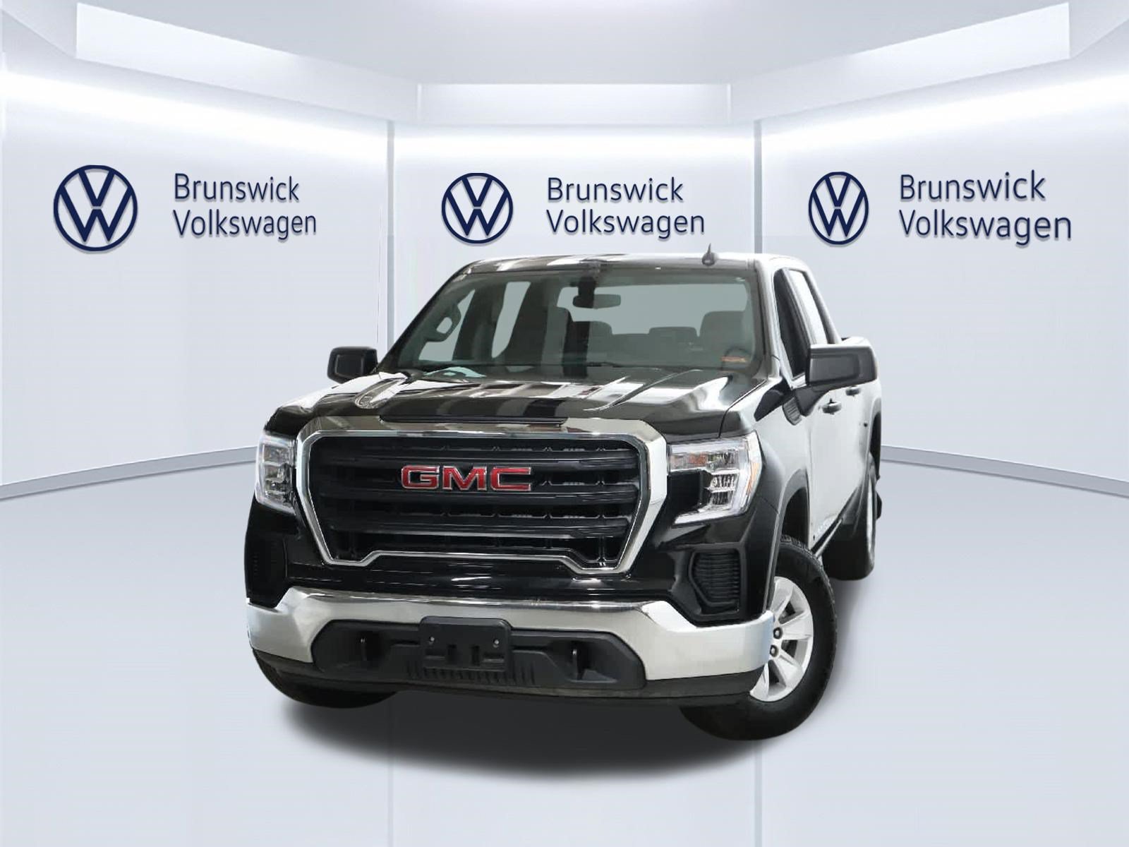 Used 2019 GMC Sierra 1500 4x4 Crew Cab w/ Convenience Package image 3
