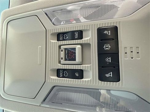 Used 2019 Toyota RAV4 Limited image 20