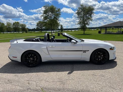 Used 2021 Ford Mustang GT Premium w/ Equipment Group 401A RWD image 35
