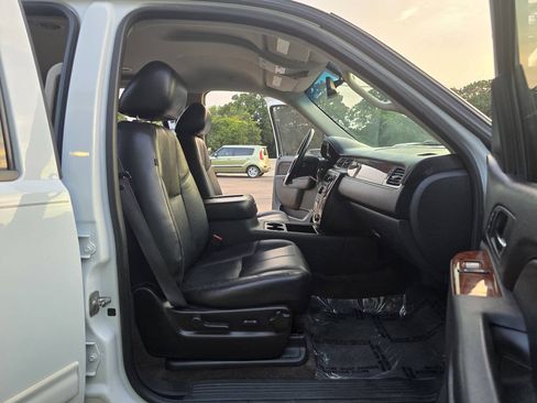 Used 2012 Chevrolet Tahoe LT w/ Texas Edition RWD image 21