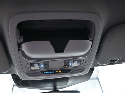 Used 2023 Ford Explorer XLT image 29