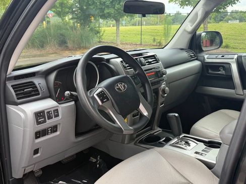 Used 2012 Toyota 4Runner SR5 w/ Convenience Pkg RWD image 11