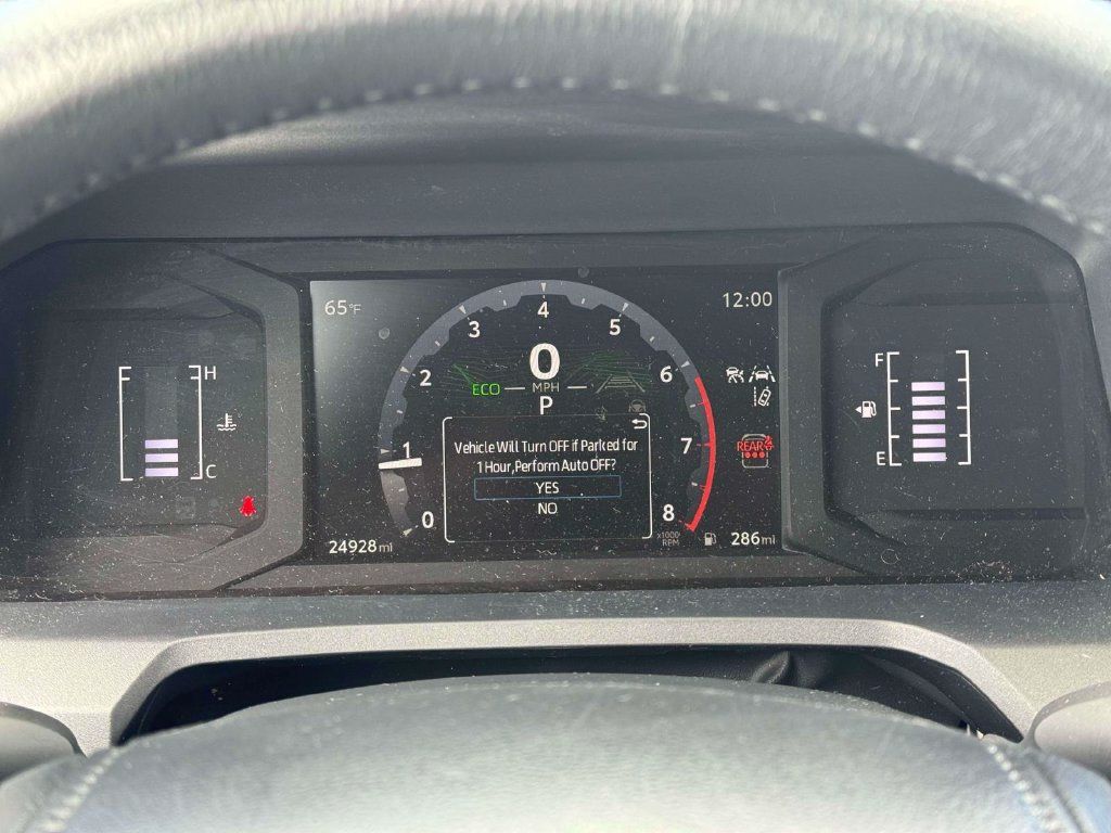 Used 2025 Toyota 4Runner SR5 AWD/4WD image 26