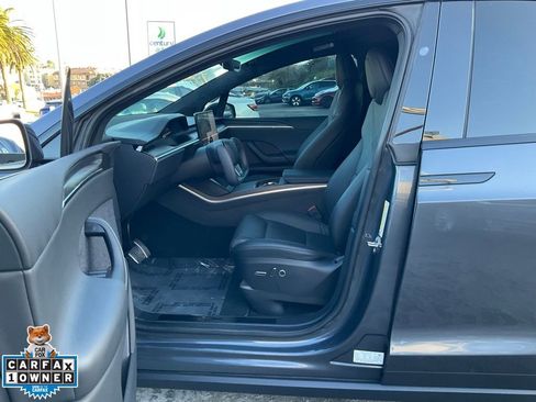 Used 2023 Tesla Model X image 15