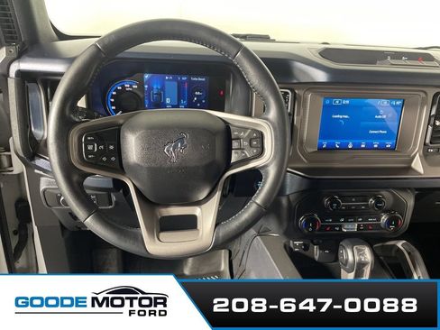 Used 2022 Ford Bronco Outer Banks AWD/4WD image 12