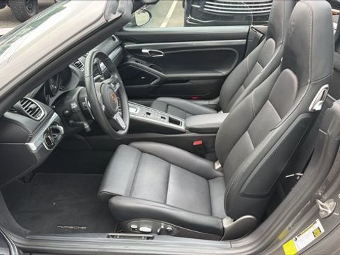 Used 2025 Porsche 718 Boxster RWD image 11