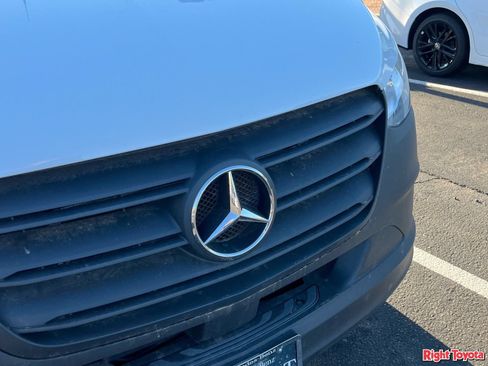 Used 2026 Mercedes-Benz Sprinter 2500 image 5