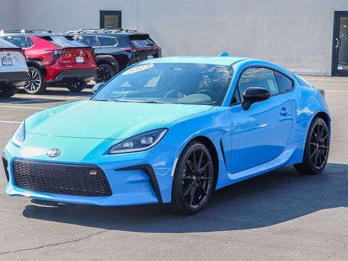 Certified 2023 Toyota GR86 Premium RWD image 3