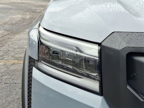 Used 2024 Nissan Frontier PRO-4X w/ Pro Convenience Package image 28