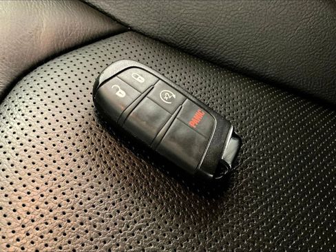 Used 2023 Jeep Compass Limited AWD/4WD image 33