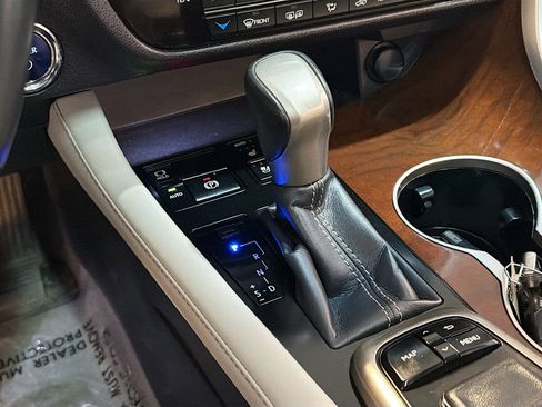 Used 2017 Lexus RX 450h w/ Accessory Package image 25