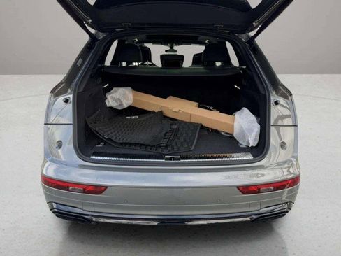 Certified 2025 Audi Q5 e Premium Plus w/ Premium Plus Package image 32