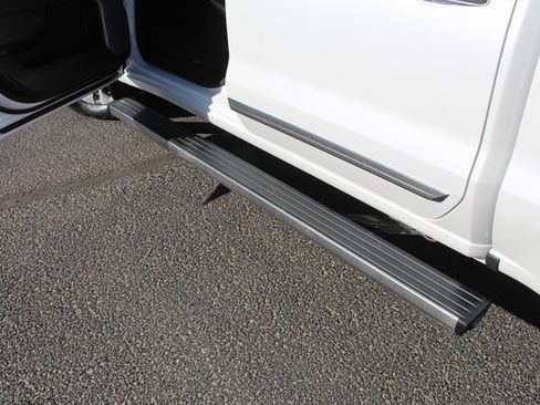 Used 2024 Chevrolet Silverado 1500 High Country w/ Technology Package image 17