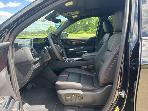 New 2026 Chevrolet Traverse RS AWD/4WD image 18