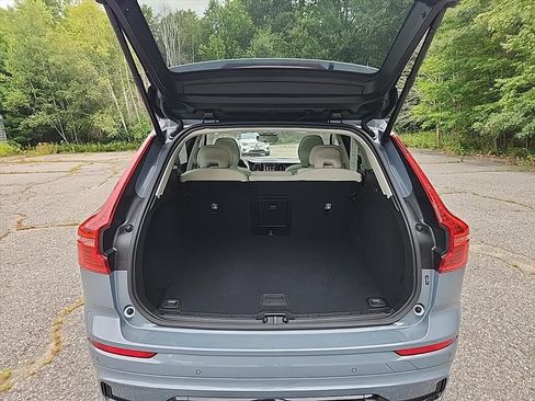 Certified 2024 Volvo XC60 B5 Core AWD/4WD image 35