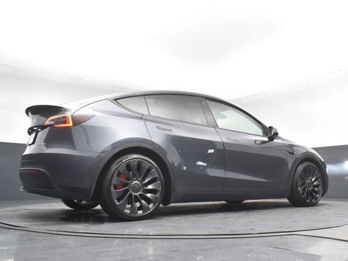 Used 2022 Tesla Model Y Performance image 24