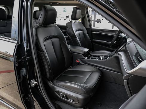 Used 2023 Jeep Grand Cherokee L Limited image 44