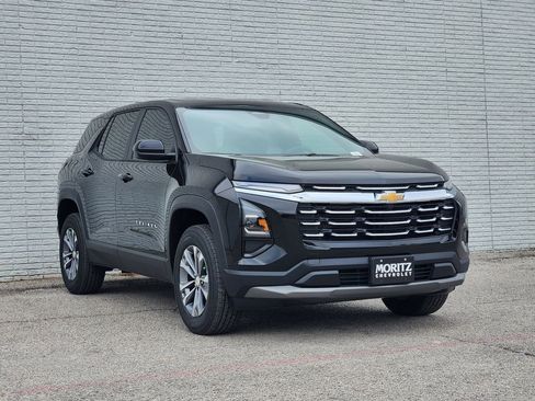 New 2026 Chevrolet Equinox LT w/ Convenience Package II FWD image 2