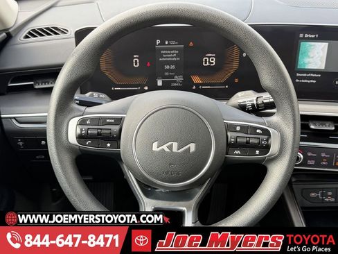 Used 2025 Kia K5 LXS image 15
