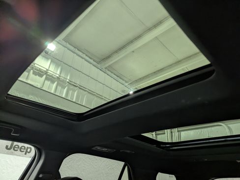 Used 2017 Ford Explorer XLT w/ Equipment Group 202A image 27