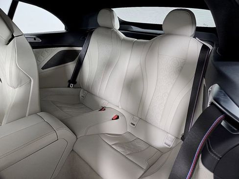 Used 2022 BMW M8 Competition image 11