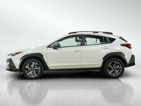 Used 2024 Subaru Crosstrek 2.0i Premium AWD/4WD image 2