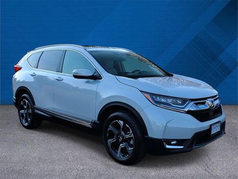 Used 2019 Honda CR-V Touring image 2