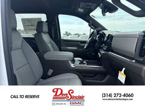 New 2026 GMC Sierra 2500 SLT w/ SLT Premium Package AWD/4WD image 24