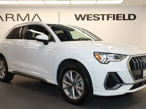 Used 2023 Audi Q3 2.0T Premium image 9