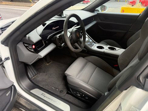 Used 2023 Porsche Taycan 4S AWD/4WD image 3
