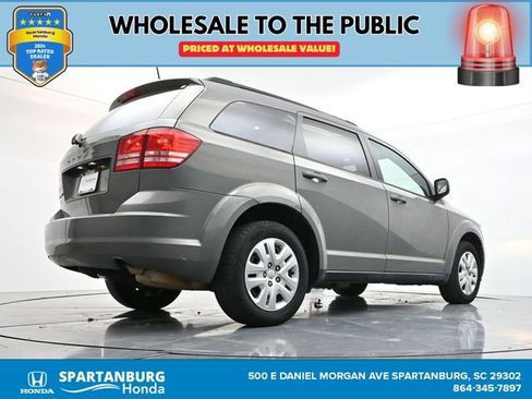 Used 2019 Dodge Journey SE image 42