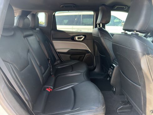 Used 2025 Jeep Compass Limited AWD/4WD image 16