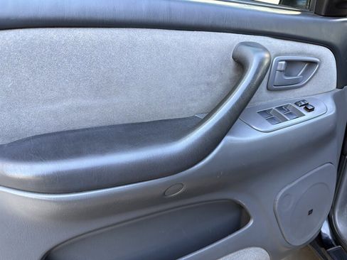 Used 2005 Toyota Tundra SR5 image 10