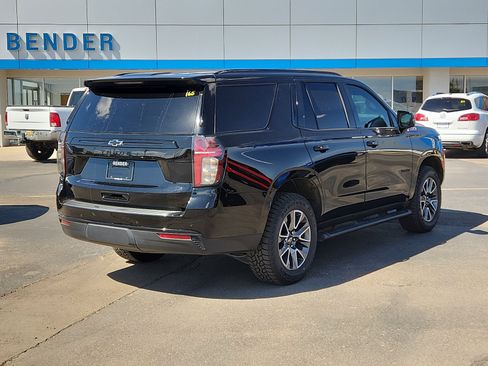 Used 2024 Chevrolet Tahoe Z71 w/ Luxury Package AWD/4WD image 4