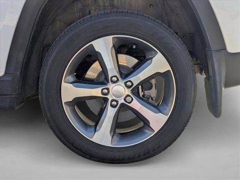 Used 2022 Jeep Grand Cherokee Limited 4xe w/ Luxury Tech Group II image 26