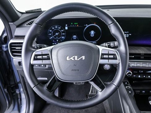 Used 2025 Kia Telluride SX FWD image 9